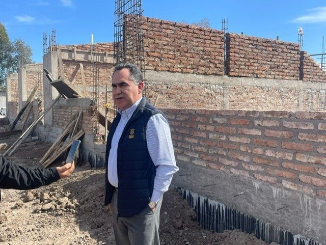 Avanza la construcción de plantel en El Burrión con recursos aportados por Gobie