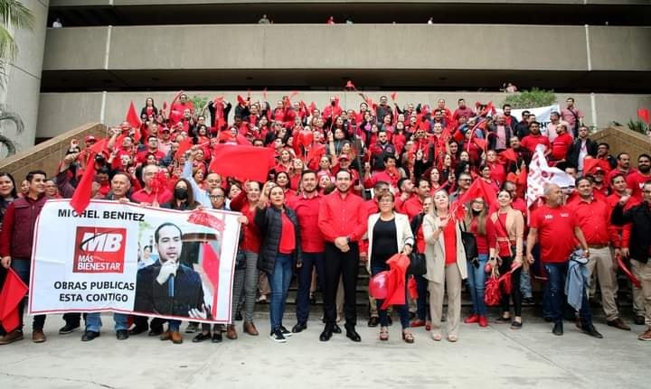 CON GRAN ENTUSIASMO RECIBEN TRABAJADORES DEL STASE A MICHEL BENÍTEZ. CON GRAN ENTUSIASMO RECIBEN TRABAJADORES DEL STASE A MICHEL BENÍTEZ.