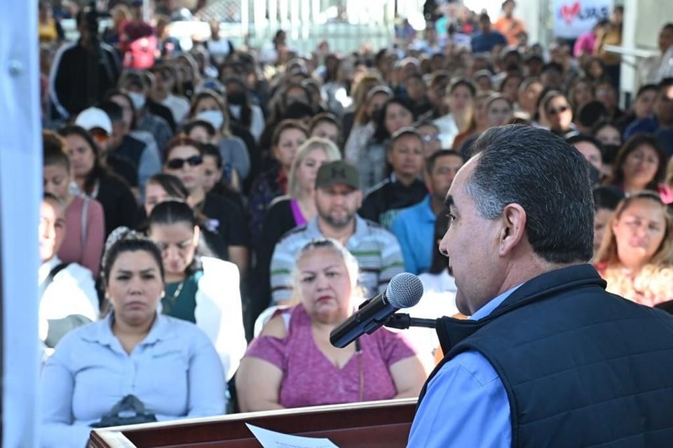 Con una educación integral de calidad para sus hijos, la UAS retribuye a los pad