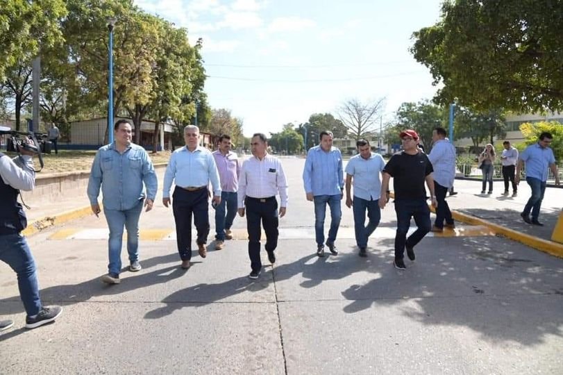 En la idea de mejorar las condiciones peatonales y de circulación vehicular dent En la idea de mejorar las condiciones peatonales y de circulación vehicular dent