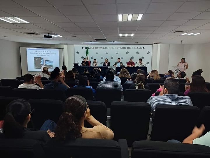 #FiscalíaSinaloa capacita a persona del Ministerio Público, auxiliares y de Ases