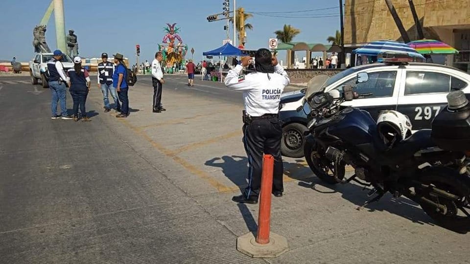 MULTA A QUIENES APARTEN ESPACIOS CON FINES DE LUCRO, PARA EL DESFILE CARNESTOLEN MULTA A QUIENES APARTEN ESPACIOS CON FINES DE LUCRO, PARA EL DESFILE CARNESTOLEN