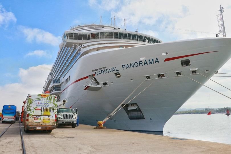 Previo al Carnaval de Mazatlán, arribó el crucero Turístico Carnival Panorama Previo al Carnaval de Mazatlán, arribó el crucero Turístico Carnival Panorama