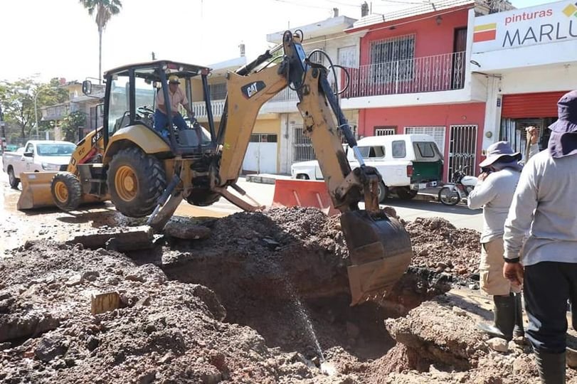 Repara JUMAPAM fisura en línea de 24” sin afectar abasto