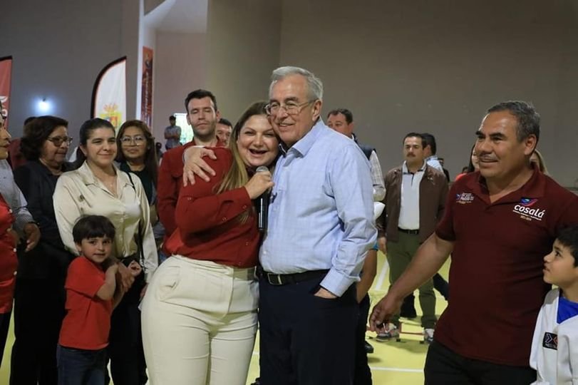 Rocha entrega diversas obras públicas en Cosalá