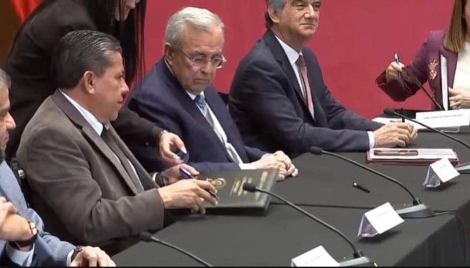 *Rocha firma convenio para destinar recursos a seguridad pública* *Rocha firma convenio para destinar recursos a seguridad pública*
