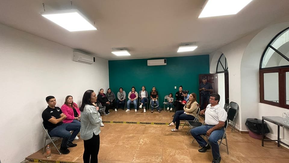 Sectur capacita a prestadores de servicios turísticos de Cosalá Sectur capacita a prestadores de servicios turísticos de Cosalá