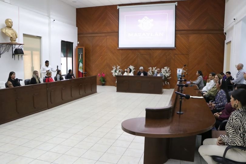 *Toma protesta nuevo Consejo Municipal de Participación Escolar en la Educación