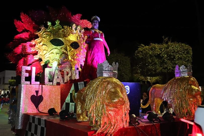 *Con un mágico desfile de carros alegóricos, cierra el Carnaval Elota*