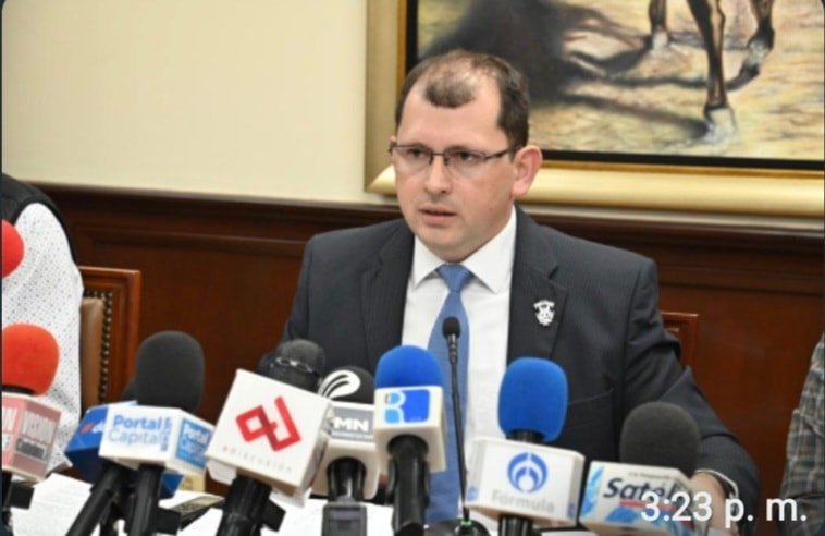 Desacato a autoridad judicial federal traería consecuencias administrativas y pe Desacato a autoridad judicial federal traería consecuencias administrativas y pe