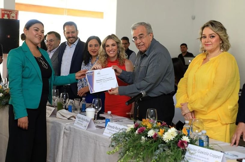 Entrega Rocha el reconocimiento “Ciudadano del Año” a sinaloenses ejemplares