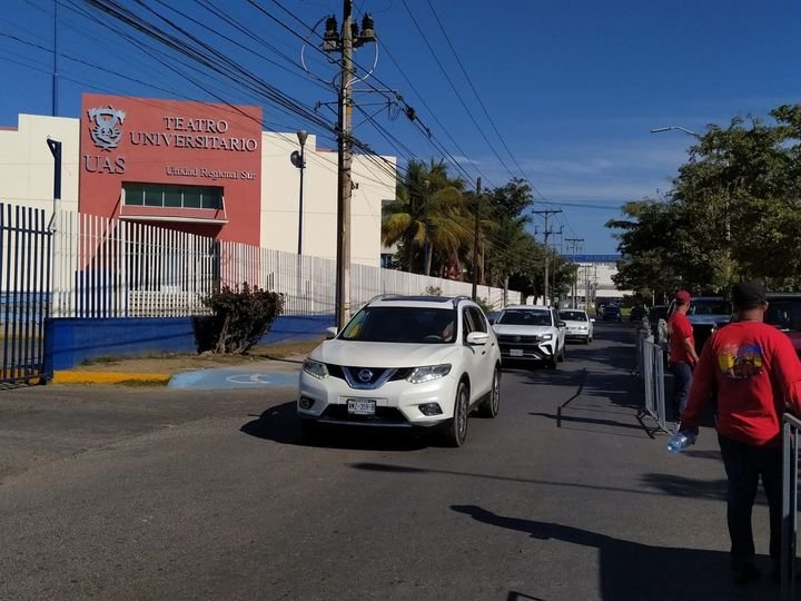 *Habilitan carril derecho para circular sobre la Avenida Leonismo Internacional, *Habilitan carril derecho para circular sobre la Avenida Leonismo Internacional,