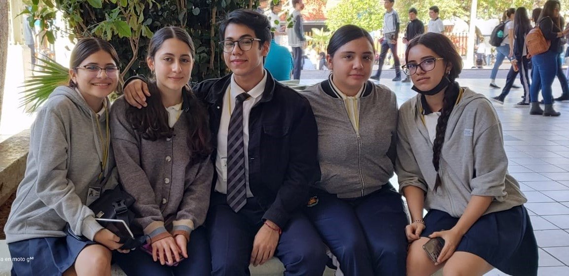 Llama el Rector a jóvenes que obtuvieron una ficha de preinscripción a que concl Llama el Rector a jóvenes que obtuvieron una ficha de preinscripción a que concl