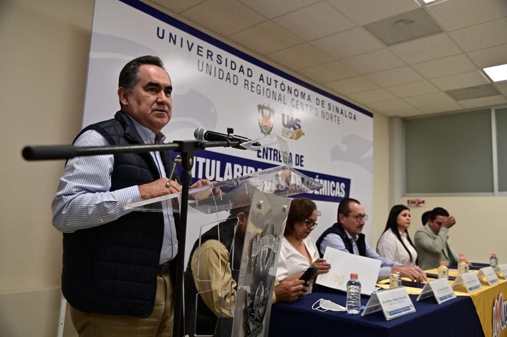 Reciben 170 docentes de la URCN sus titularidades académicas