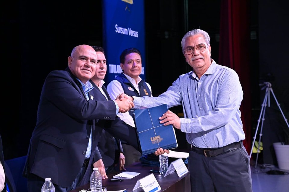 Reciben Titularidades Académicas 258 docentes del nivel medio superior