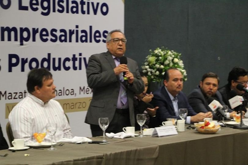 Sostienen legisladores y empresarios encuentro a favor del crecimiento del sur d