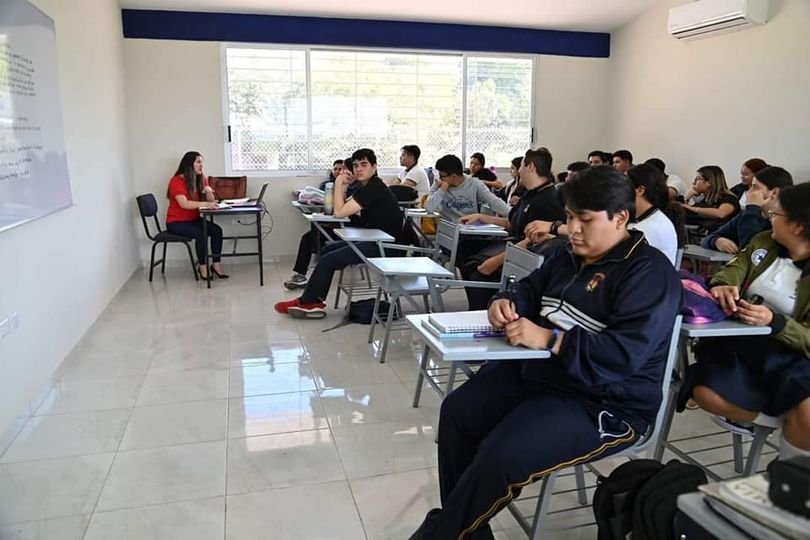 Agradecen al Dr. Jesús Madueña Molina hacer realidad la ampliación de la Prepara Agradecen al Dr. Jesús Madueña Molina hacer realidad la ampliación de la Prepara