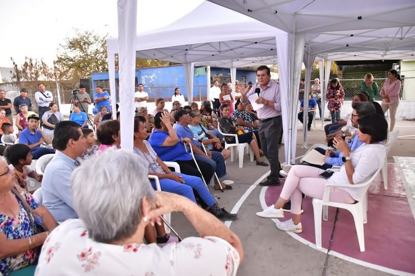 *Con soluciones inmediatas, Gobierno Municipal atiende a vecinos de la Quinta Ch *Con soluciones inmediatas, Gobierno Municipal atiende a vecinos de la Quinta Ch