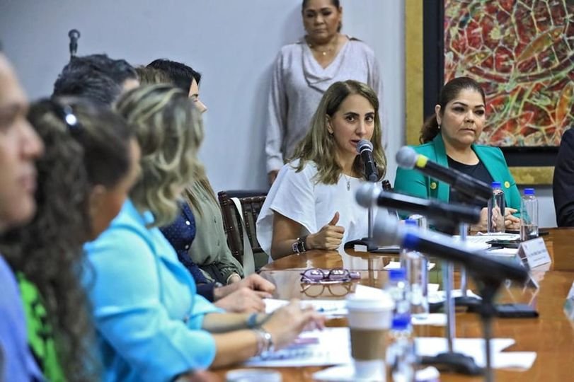 Gobierno del Estado y DIF Sinaloa firman convenio con la Asociación Pacto por la Gobierno del Estado y DIF Sinaloa firman convenio con la Asociación Pacto por la