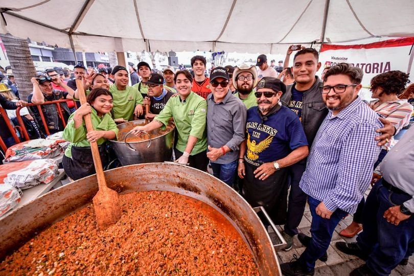 *Olas Altas es su espacio, Mazatlán los quiere: Edgar González.* *Olas Altas es su espacio, Mazatlán los quiere: Edgar González.*