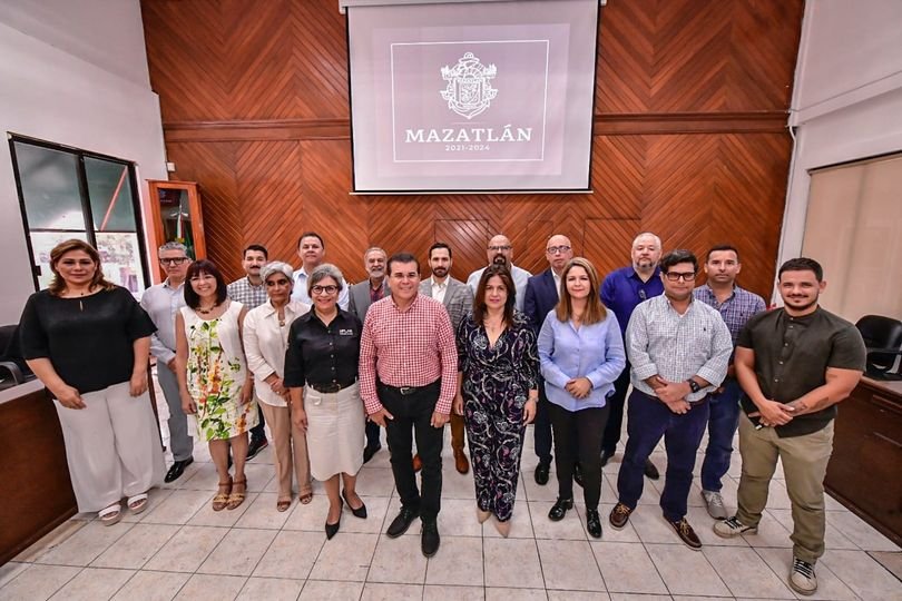 *Rinden protesta los nuevos consejeros del Implan.* *Rinden protesta los nuevos consejeros del Implan.*