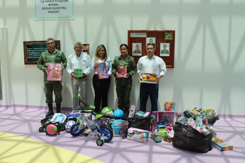 *Se solidarizan colaboradores de JUMAPAM con niños del CRI* *Se solidarizan colaboradores de JUMAPAM con niños del CRI*