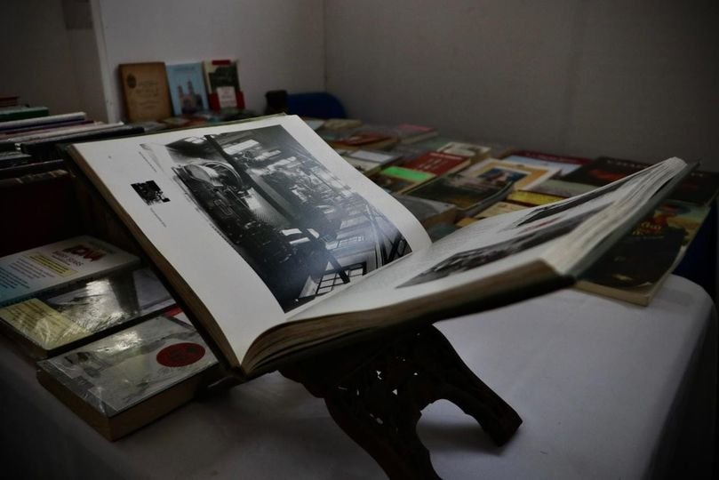 *Se vive en la Plazuela República una fiesta literaria.*