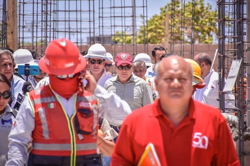 *Edgar González recorre avance de obra del CRIT TELETÓN.*