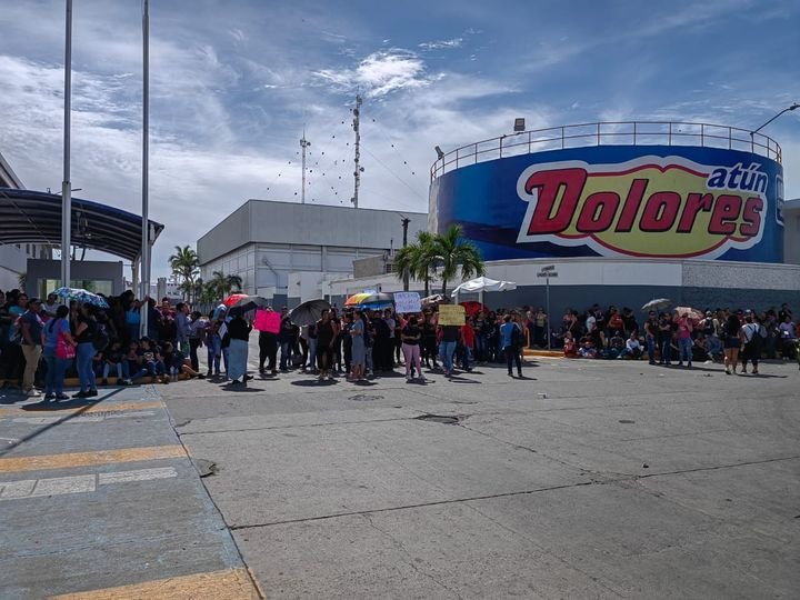 En paro trabajadores  de  Pinsa, exigen pago justo de utilidades