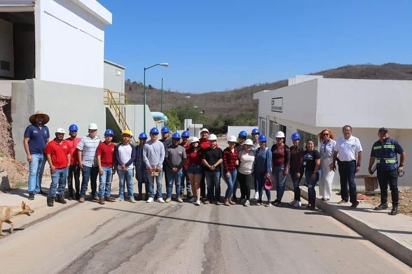 Estudiantes de la UAS visitan la Potabilizadora Miravalles y la Tratadora Urías