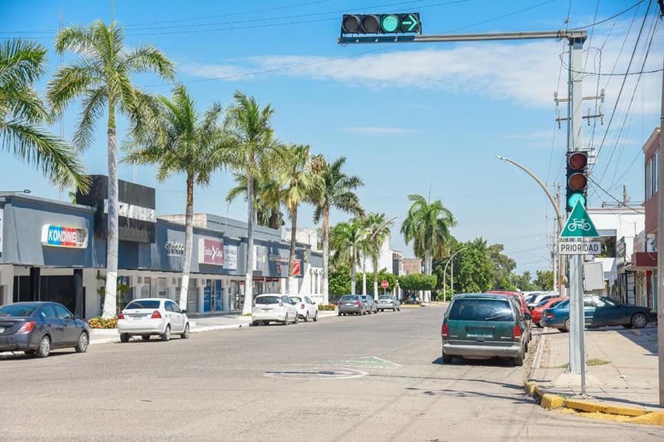 Gobierno Municipal instalará semáforos en cinco cruceros de Los Mochis. Gobierno Municipal instalará semáforos en cinco cruceros de Los Mochis.