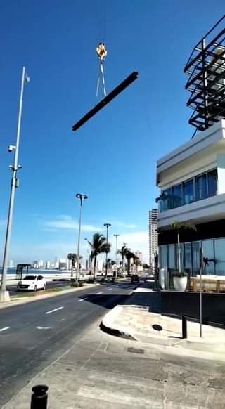 Hoy 9 de Mayo en Mazatlán. Una maniobra tan peligrosa como inadmisible. Sin que Hoy 9 de Mayo en Mazatlán. Una maniobra tan peligrosa como inadmisible. Sin que