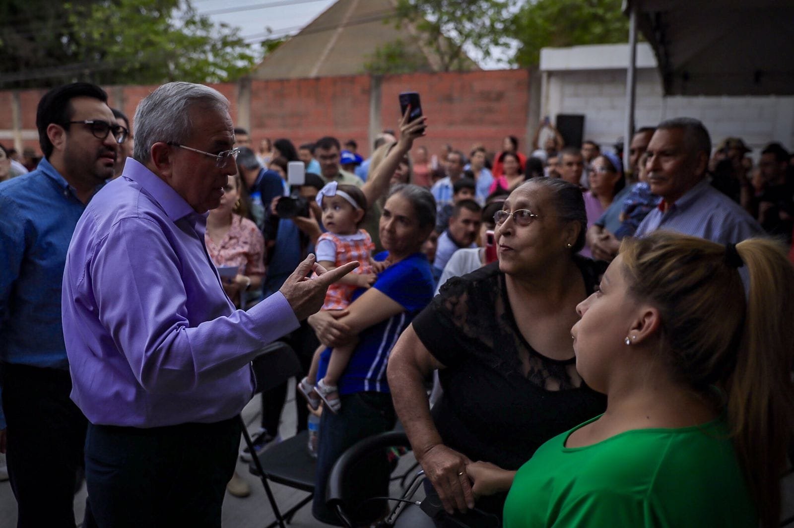 Inaugura Rocha más calles para colonias populares de Culiacán