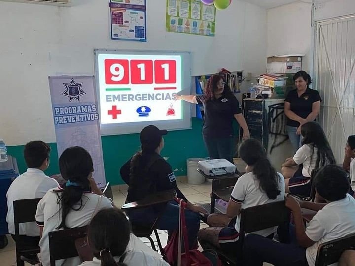 Qué hacer y no hacer en redes sociales; alumnos de la Escuela Primaria Luis Dona