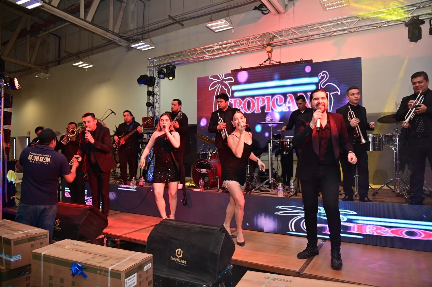 Reconoce el SUNTUAS la labor de los docentes con festejo