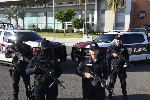 “Policía de Ahome merece ser festejada”: Gerardo Vargas Landeros.
* El President… “Policía de Ahome merece ser festejada”: Gerardo Vargas Landeros.
* El President…