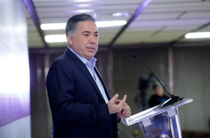 Disminuir a 25 años edad reglamentaria para ser gobernador o gobernadora en Sina Disminuir a 25 años edad reglamentaria para ser gobernador o gobernadora en Sina