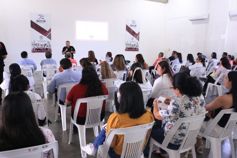 *Recibe personal del Ayuntamiento curso denominado “Taller de servicio de calida