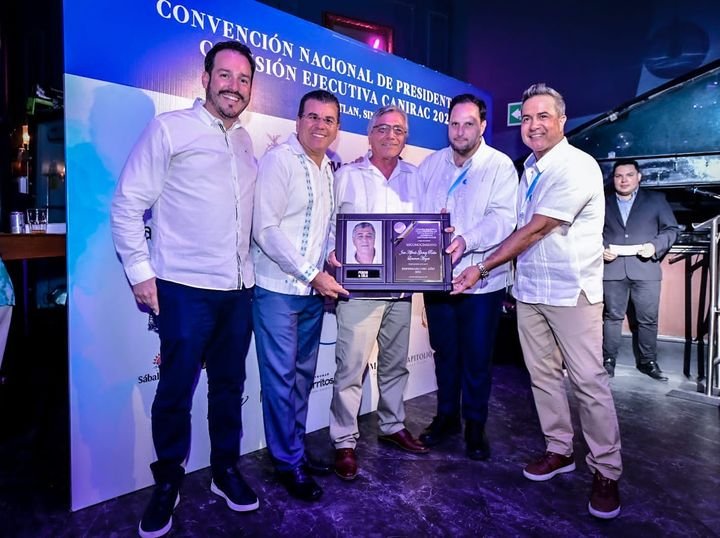 *Reconoce Edgar González aportación de restauranteros a Mazatlán como destino tu