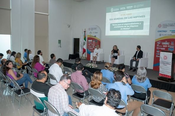 Sedecom realiza el conversatorio «Retos para el emprendimiento y crecimiento de Sedecom realiza el conversatorio «Retos para el emprendimiento y crecimiento de