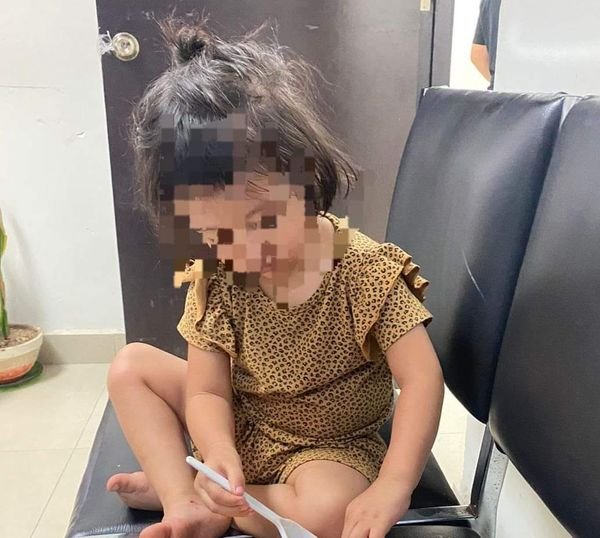 Vecinos de la colonia Lomas del Ébano entregan a menor de edad que fue encontrad