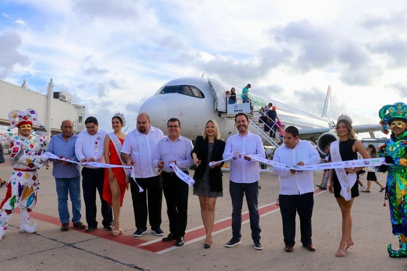 Inauguran vuelo Cd. Juárez- Mazatlán; operará 3 veces a la semana Inauguran vuelo Cd. Juárez- Mazatlán; operará 3 veces a la semana