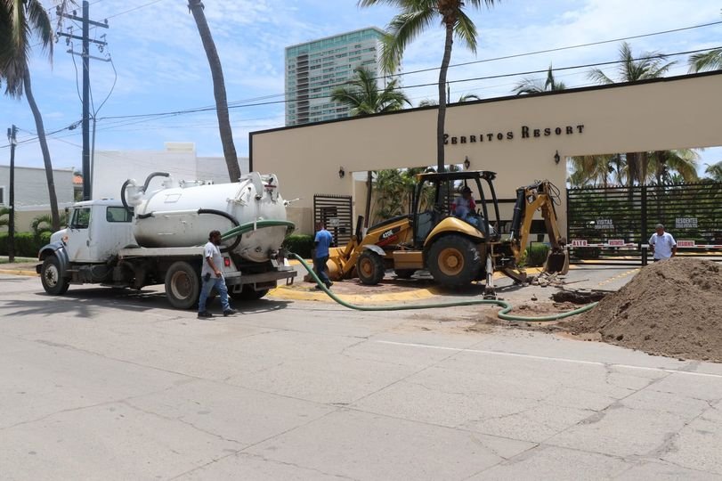 *Inicia JUMAPAM proceso para reparar el socavón en la Sábalo Cerritos* *Inicia JUMAPAM proceso para reparar el socavón en la Sábalo Cerritos*