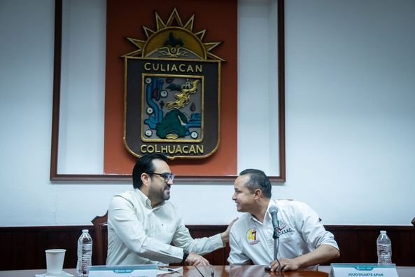 *Juan de Dios Gámez entrega primas de antigüedad a jubilados sindicalizados* *Juan de Dios Gámez entrega primas de antigüedad a jubilados sindicalizados*