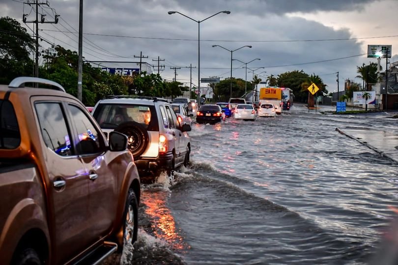 *Lluvias registradas durante la madrugada obligan al cierre de vialidades en Maz *Lluvias registradas durante la madrugada obligan al cierre de vialidades en Maz