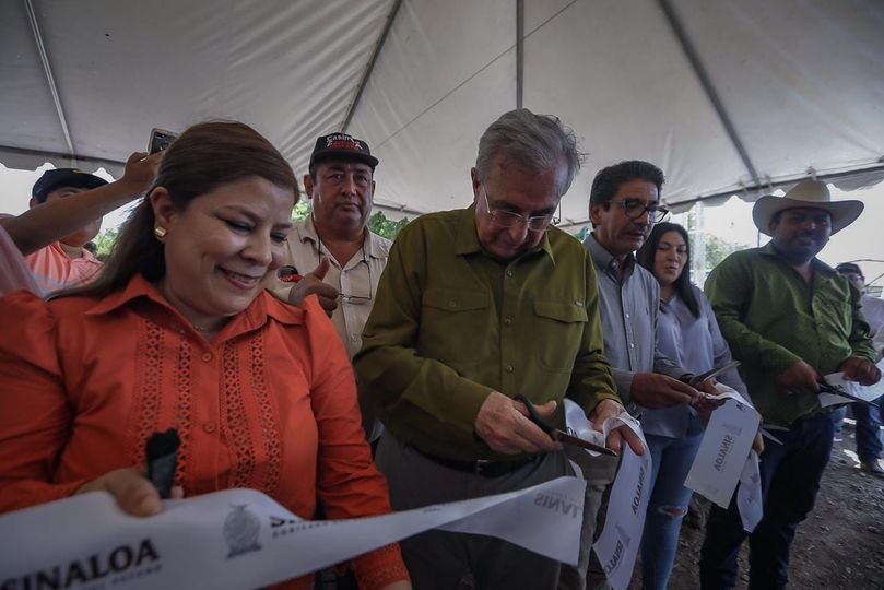 Rocha lleva obras de beneficio social al área rural de Guasave Rocha lleva obras de beneficio social al área rural de Guasave