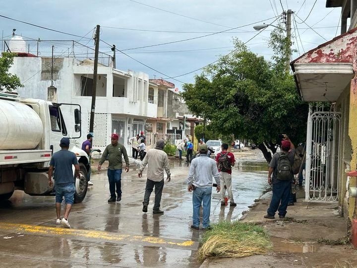 *Se suma JUMAPAM a limpieza de la ciudad por el impacto de lluvia* *Se suma JUMAPAM a limpieza de la ciudad por el impacto de lluvia*
