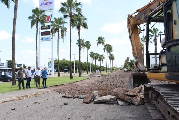 Supervisa el Alcalde Gerardo Vargas pavimentación de Blvd. Rosales, entre Pedro Supervisa el Alcalde Gerardo Vargas pavimentación de Blvd. Rosales, entre Pedro