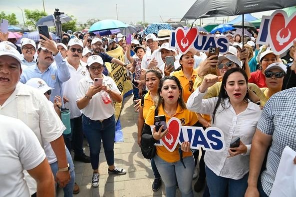 Universitarios en solidaridad; apoyo incondicional al Rector ante la persecución Universitarios en solidaridad; apoyo incondicional al Rector ante la persecución