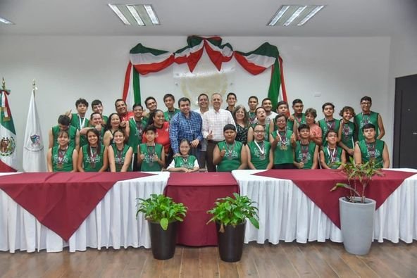 Atletas paralímpicos ahomenses triunfan en la etapa estatal con 65 medallas, y p Atletas paralímpicos ahomenses triunfan en la etapa estatal con 65 medallas, y p